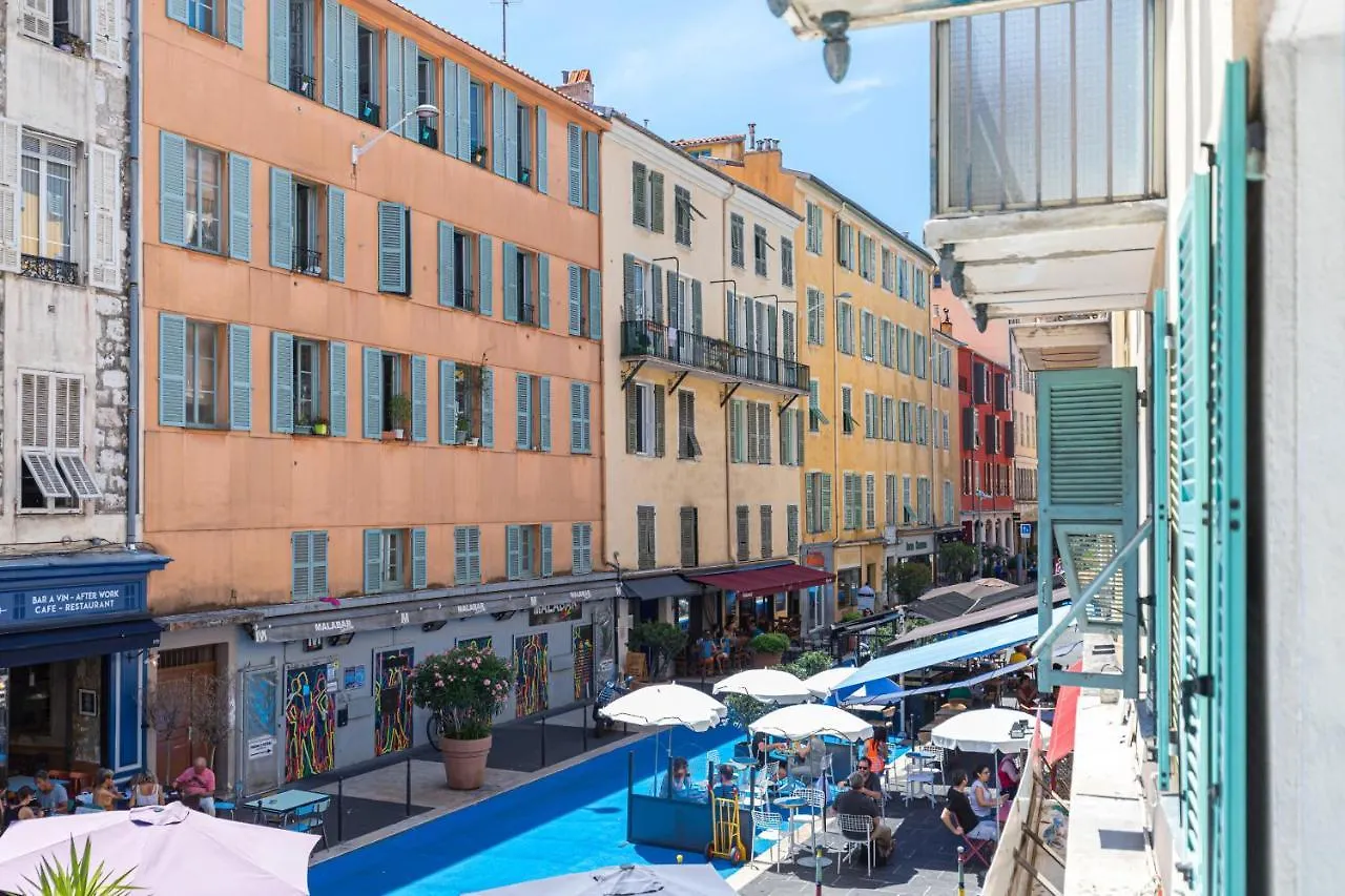 Amazing 3 Bdrs And Garden Place Du Pin Parking ! Nice