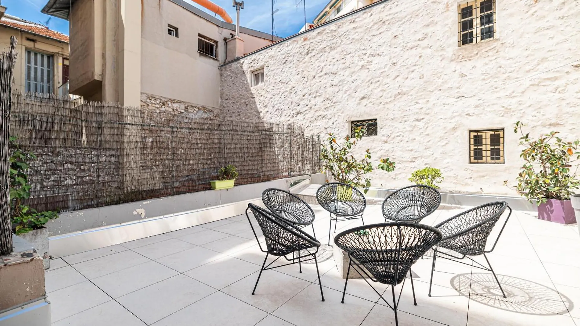 Apartment Amazing 3 Bdrs And Garden Place Du Pin Parking ! Nice France