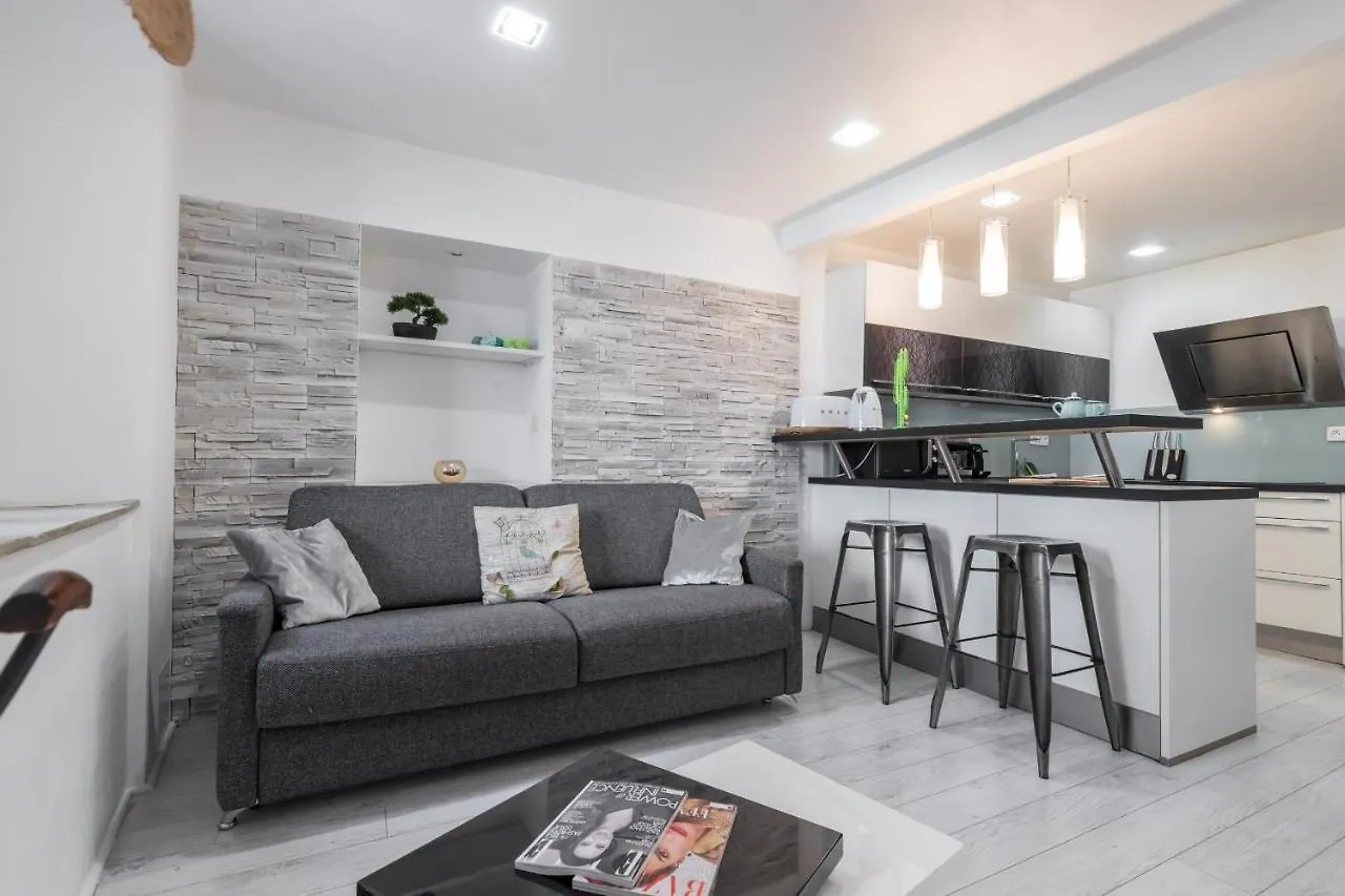 Amazing 3 Bdrs And Garden Place Du Pin Parking ! Nizza 0*,