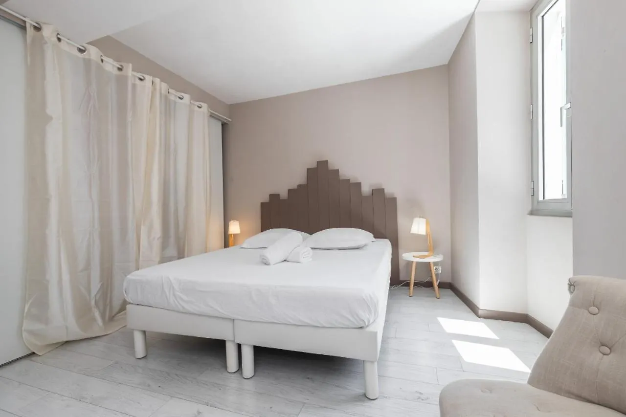 Amazing 3 Bdrs And Garden Place Du Pin Parking ! Nizza Francia